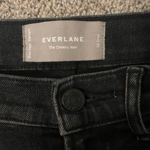 Everlane cheeky jean size 26 crop black